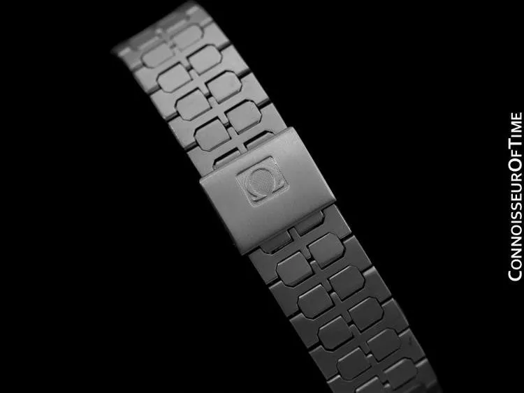1981 Omega "De Ville" Classic Retro Mens Quartz Watch, Quick-Setting Hour, Date - Stainless Steel
