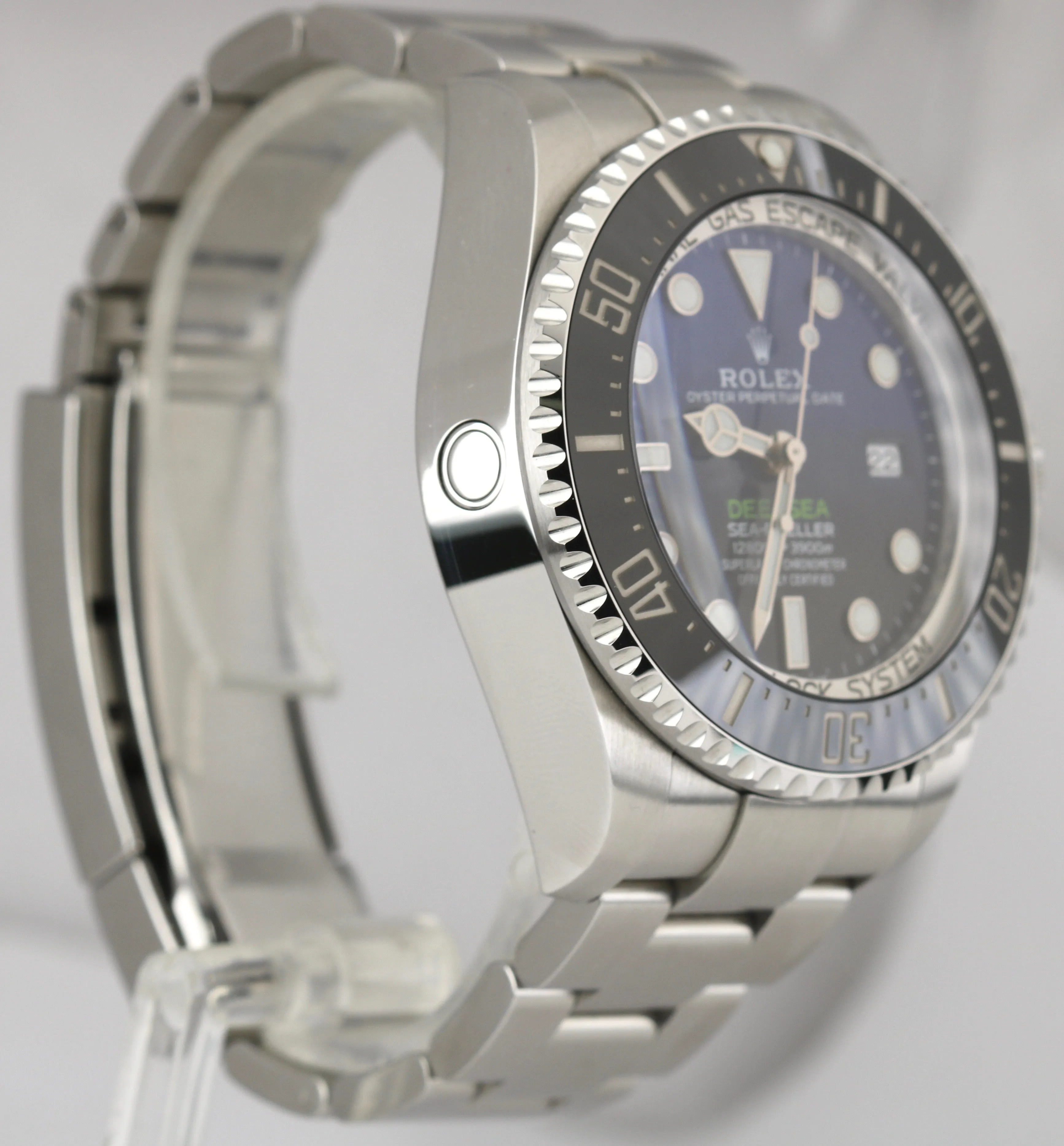 2020 UNPOLISHED Rolex Sea-Dweller Deepsea James Cameron Blue 44mm 126660 Watch