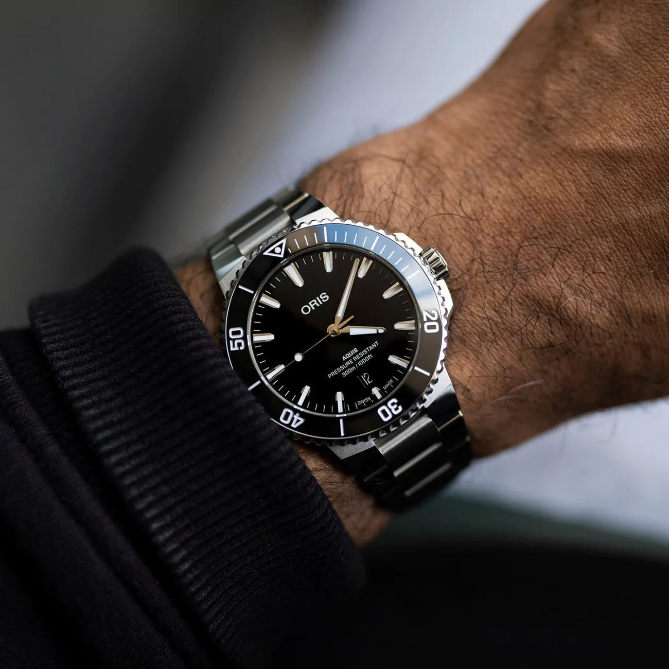 AQUIS DATE - BLACK