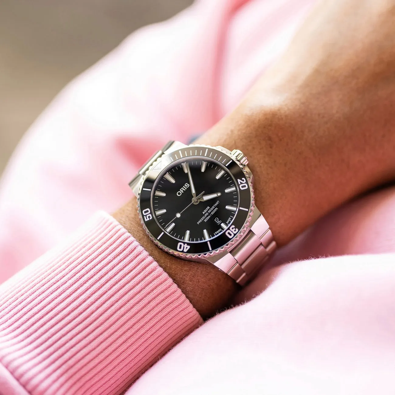 AQUIS DATE - BLACK