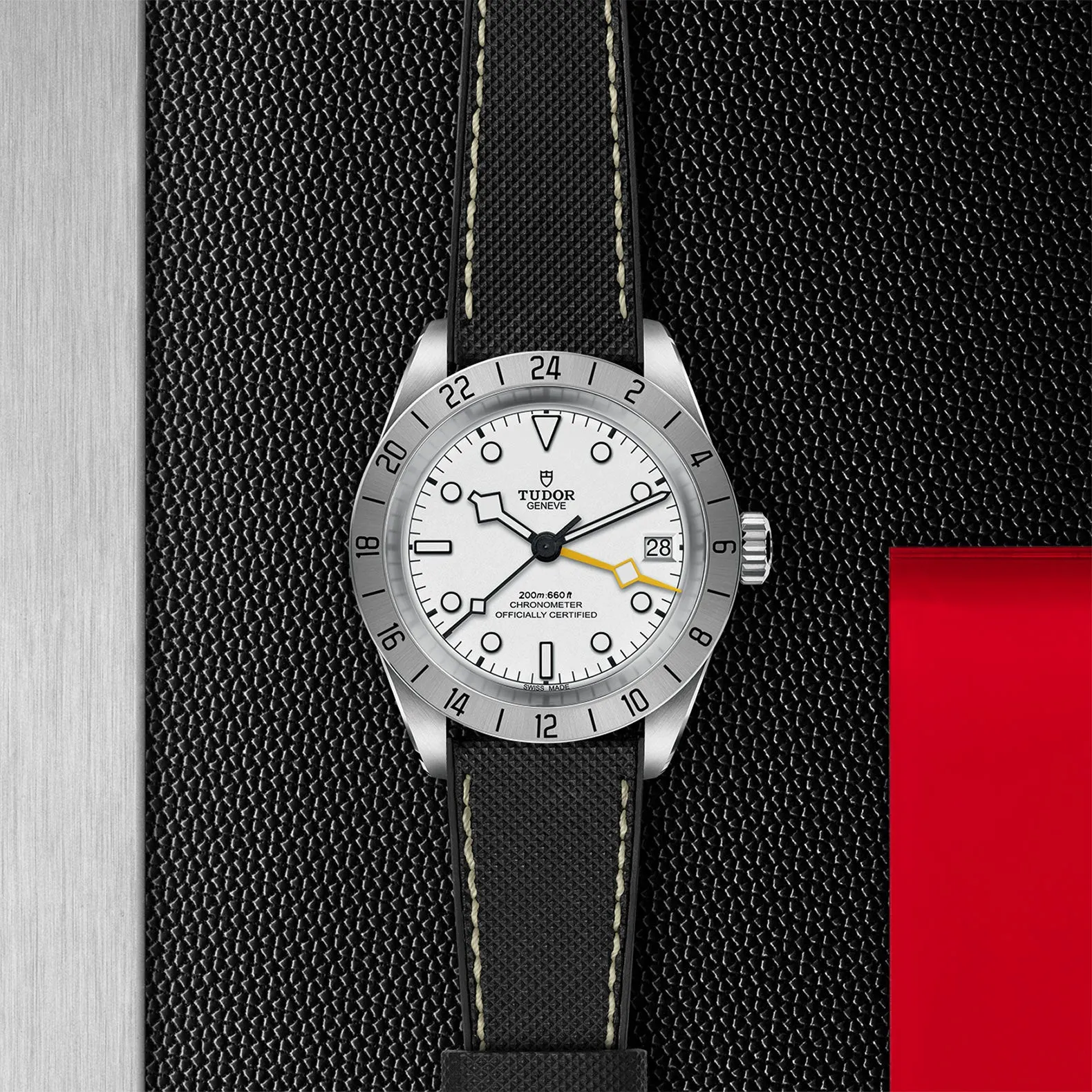 BLACK BAY PRO, 39mm steel case, Hybrid rubber and leather strap