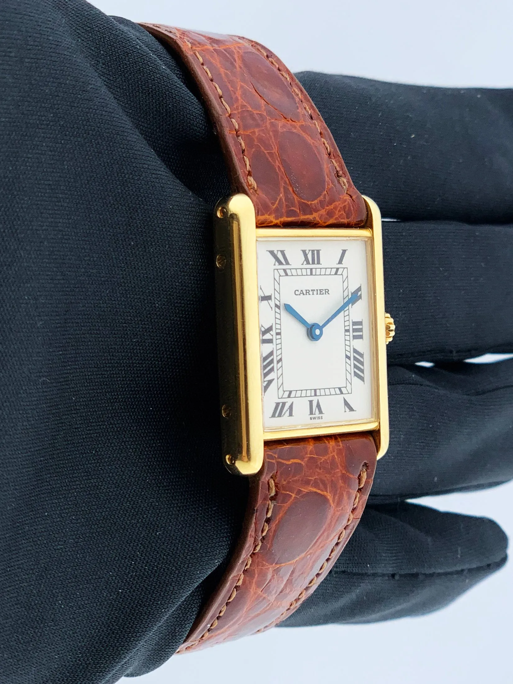 Cartier Tank Louis 8810 18K Yellow Gold Ladies Watch