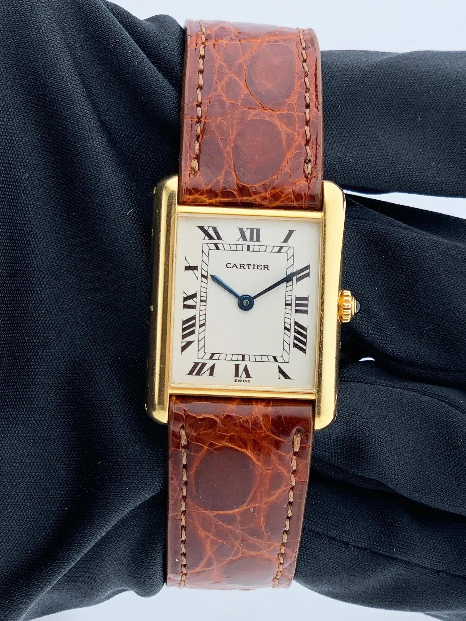 Cartier Tank Louis 8810 18K Yellow Gold Ladies Watch