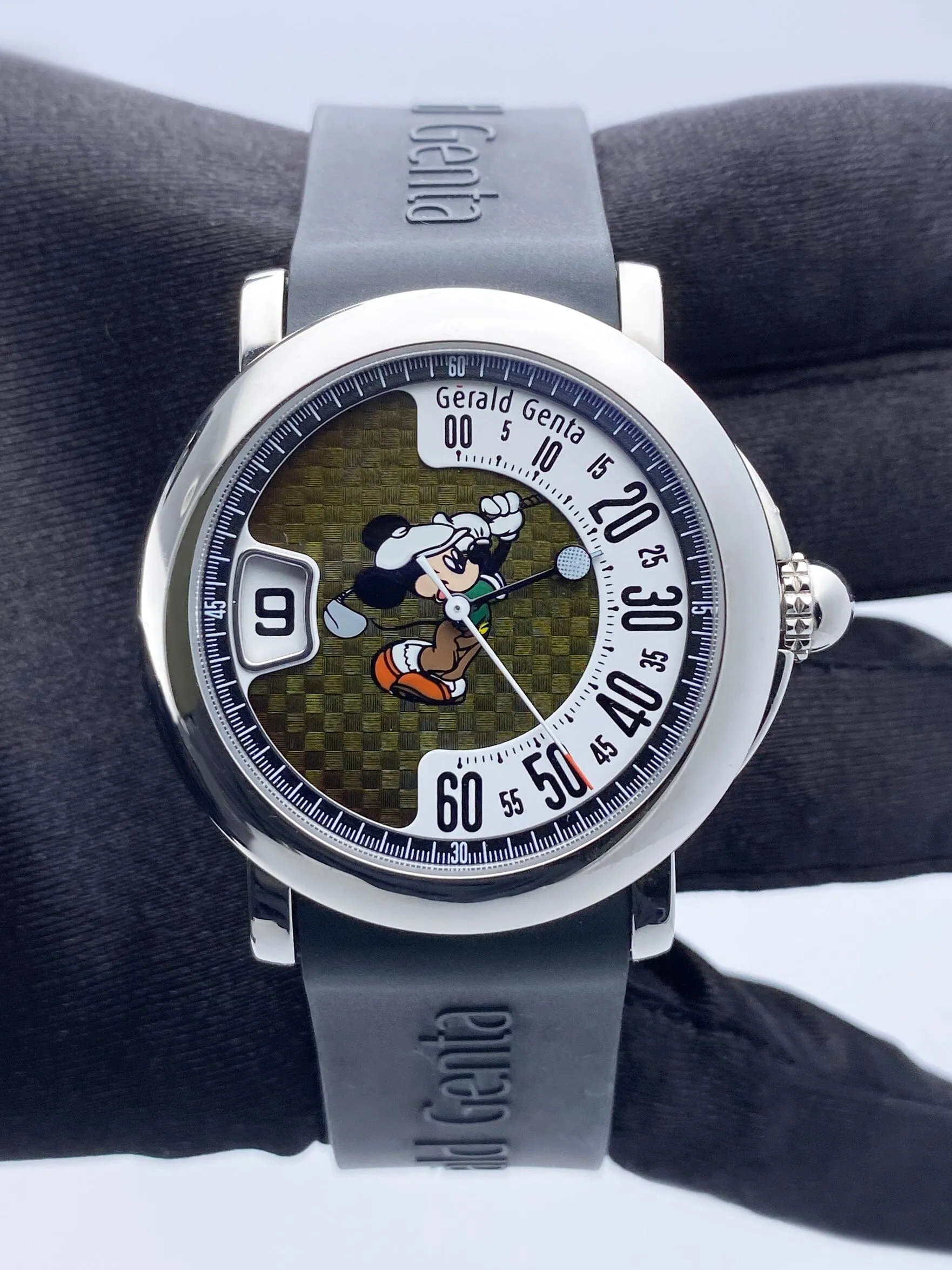 Gérald Genta Retro Fantasy RSF.L.10 Micky Mouse Golfing Dial Mens Watch