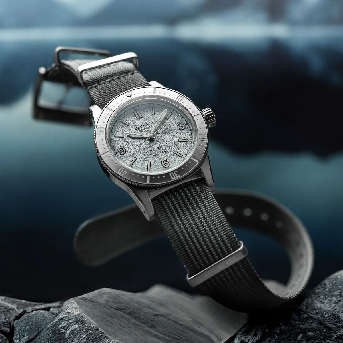 Ocean-Scout Dive Watch - Frost
