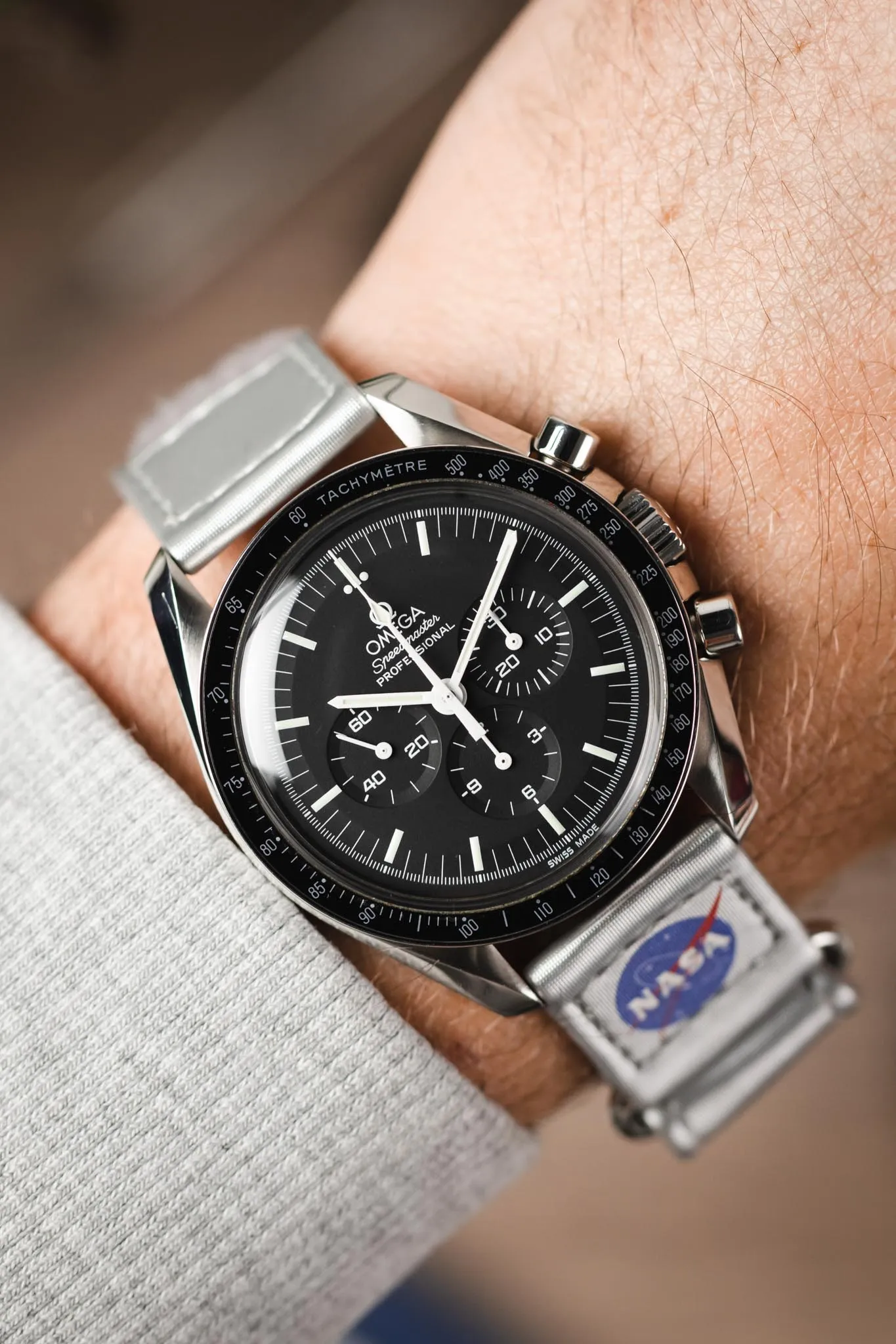 OMEGA CWZ016040 2-Piece NASA Speedmaster Moonwatch Velcro® Strap - GREY