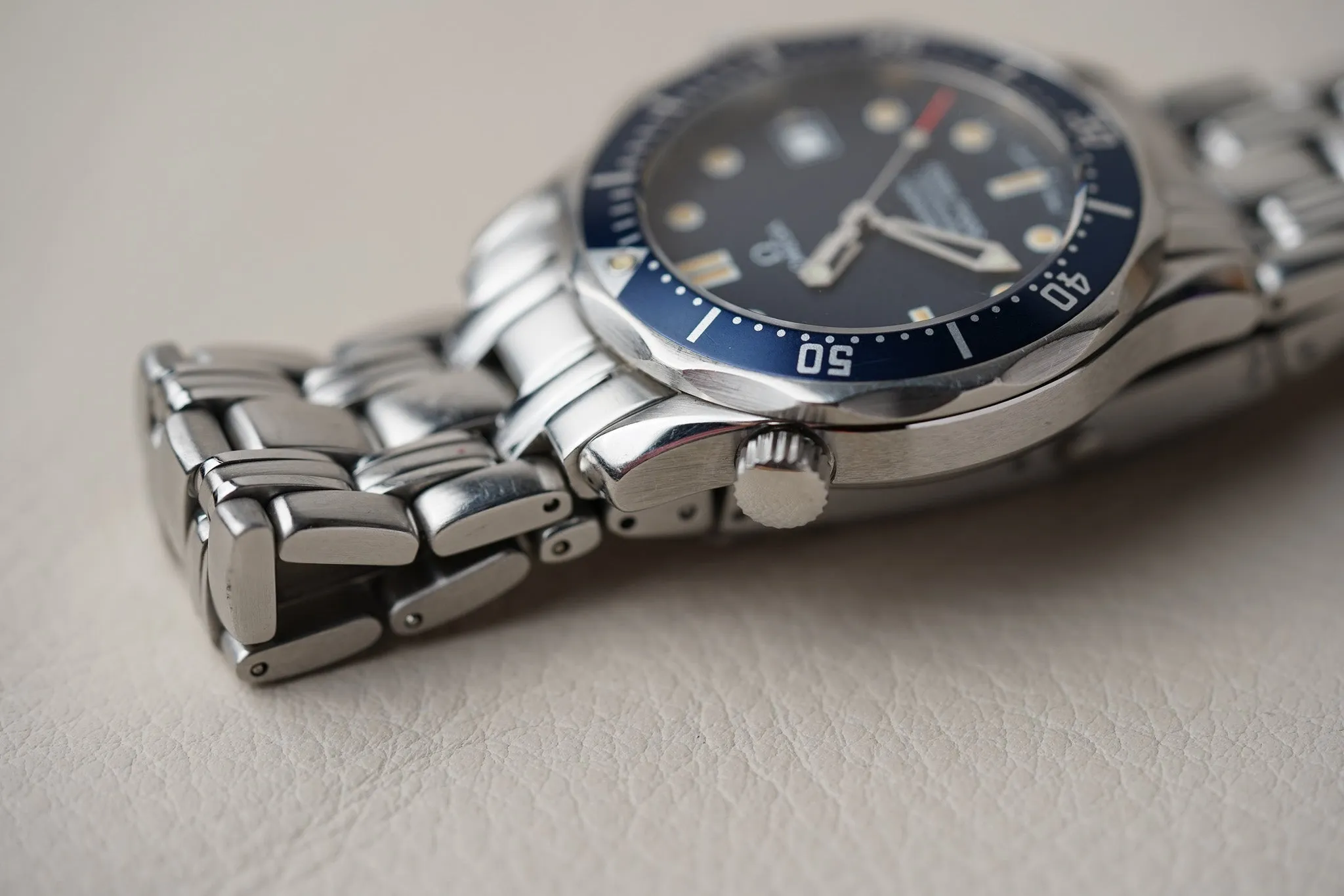 Omega Seamaster Midsize 2561.80