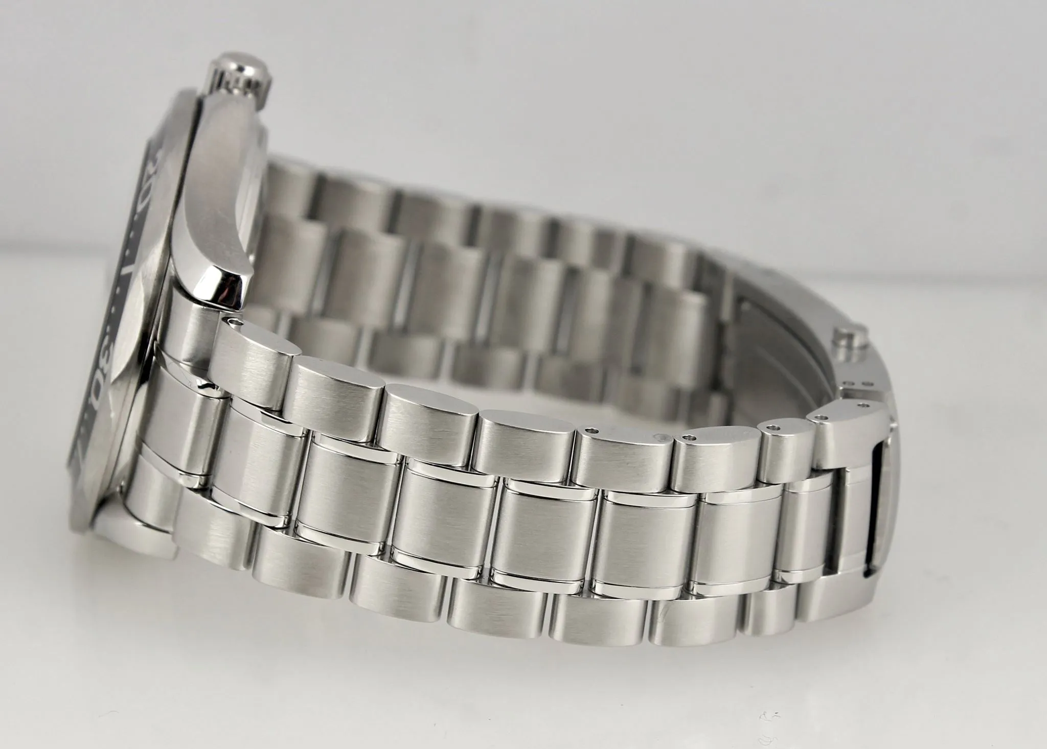 Omega Seamaster Professional Sword Hands Black 300M 2254.50 41mm Quartz Watch