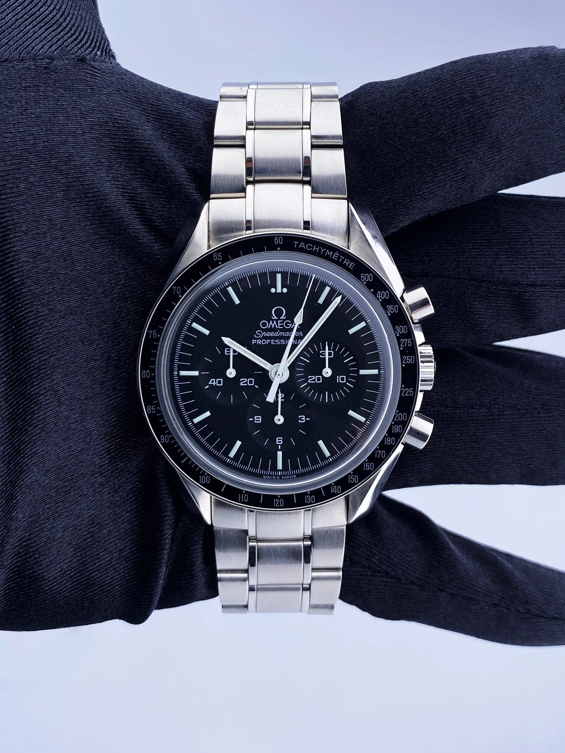 Omega Speedmaster 3570.50.00 Professional MOONWATCH Mens Watch