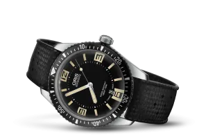Oris Divers Sixty-Five: Black Dial