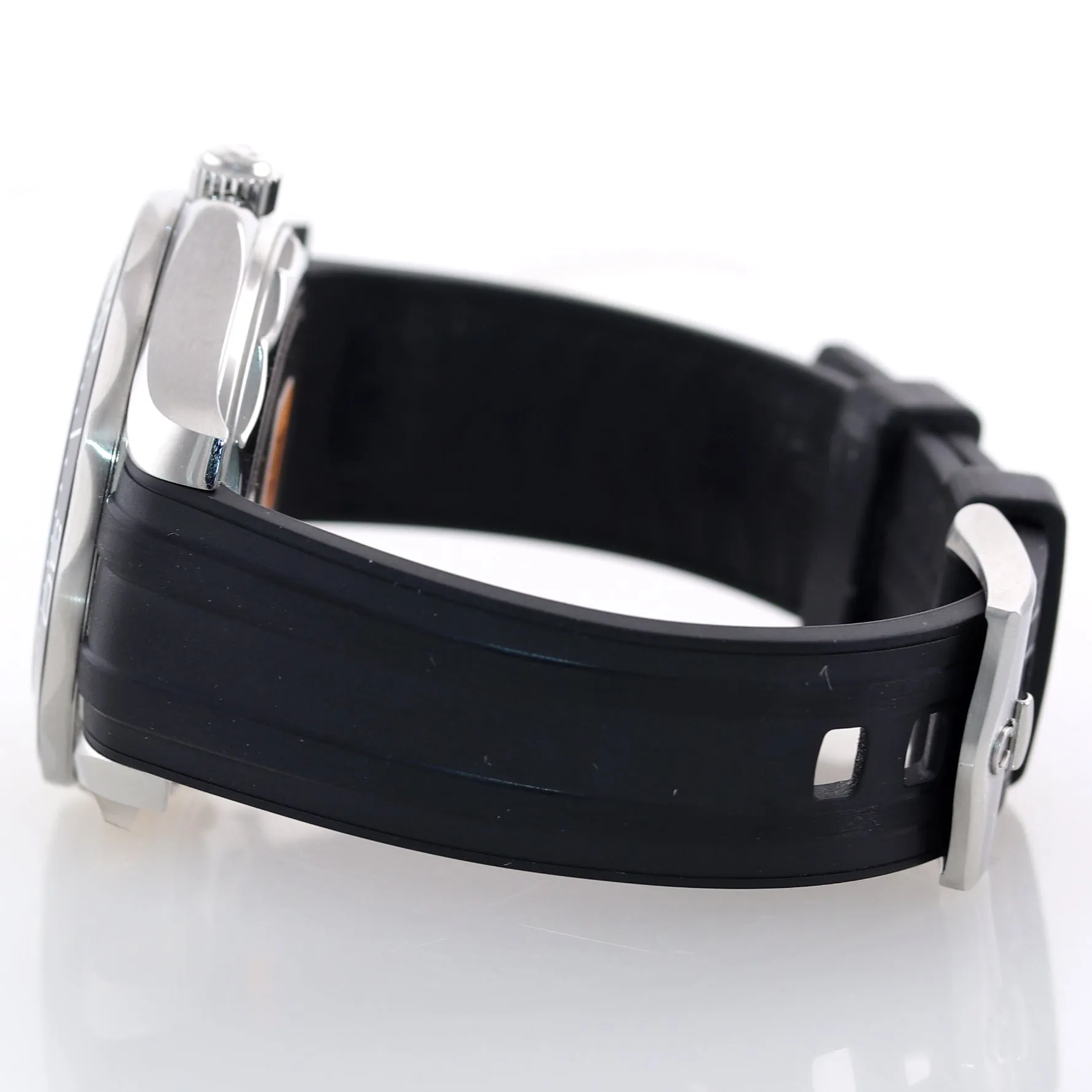 PAPERS NEW Omega Seamaster 300M 007 James Bond 210.22.42.20.01.004 Watch Box