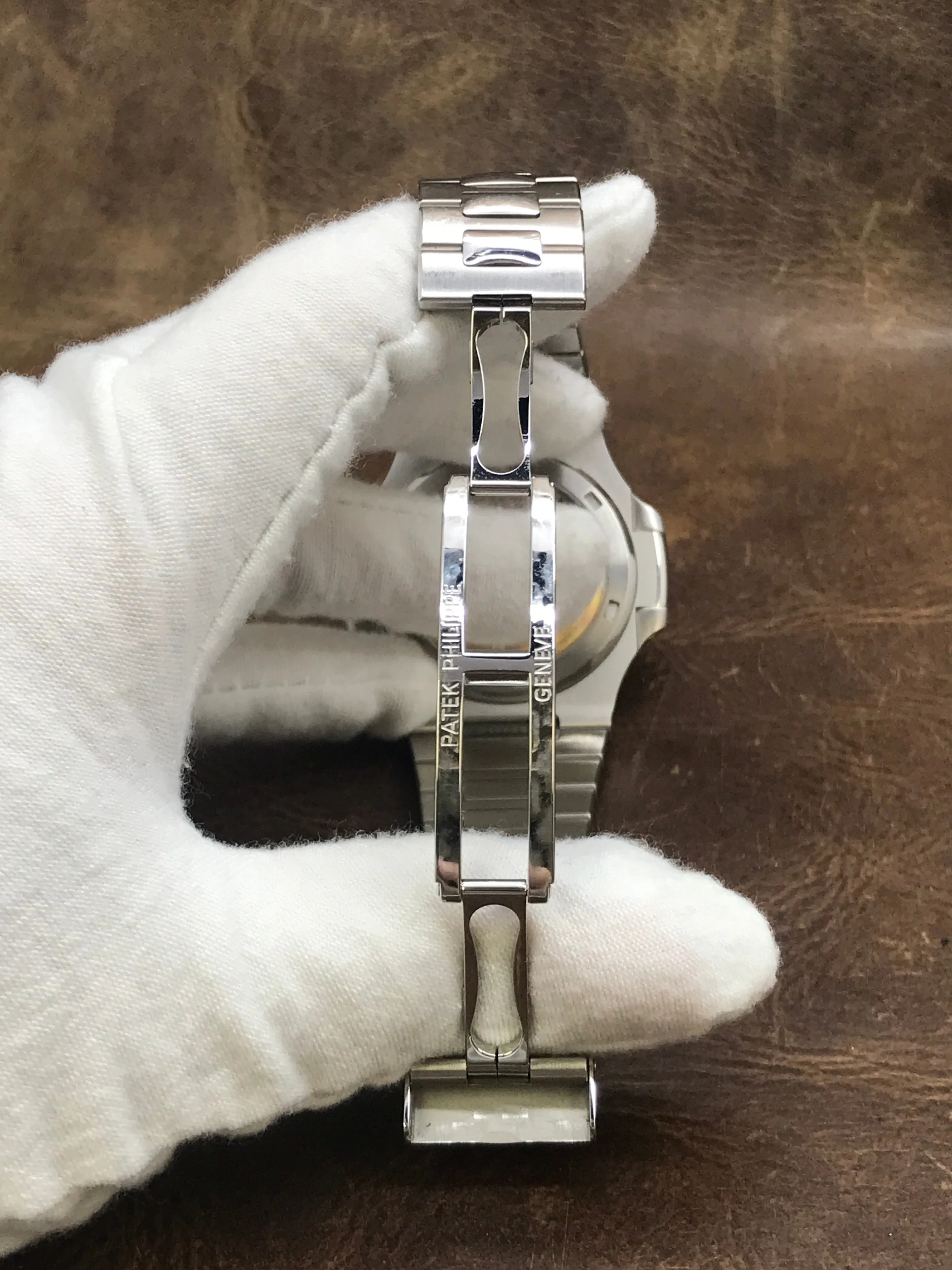 Patek Philippe Nautilus Unpolished 2017 B&P 5711/1A Blue Dial Automatic Men's Watch