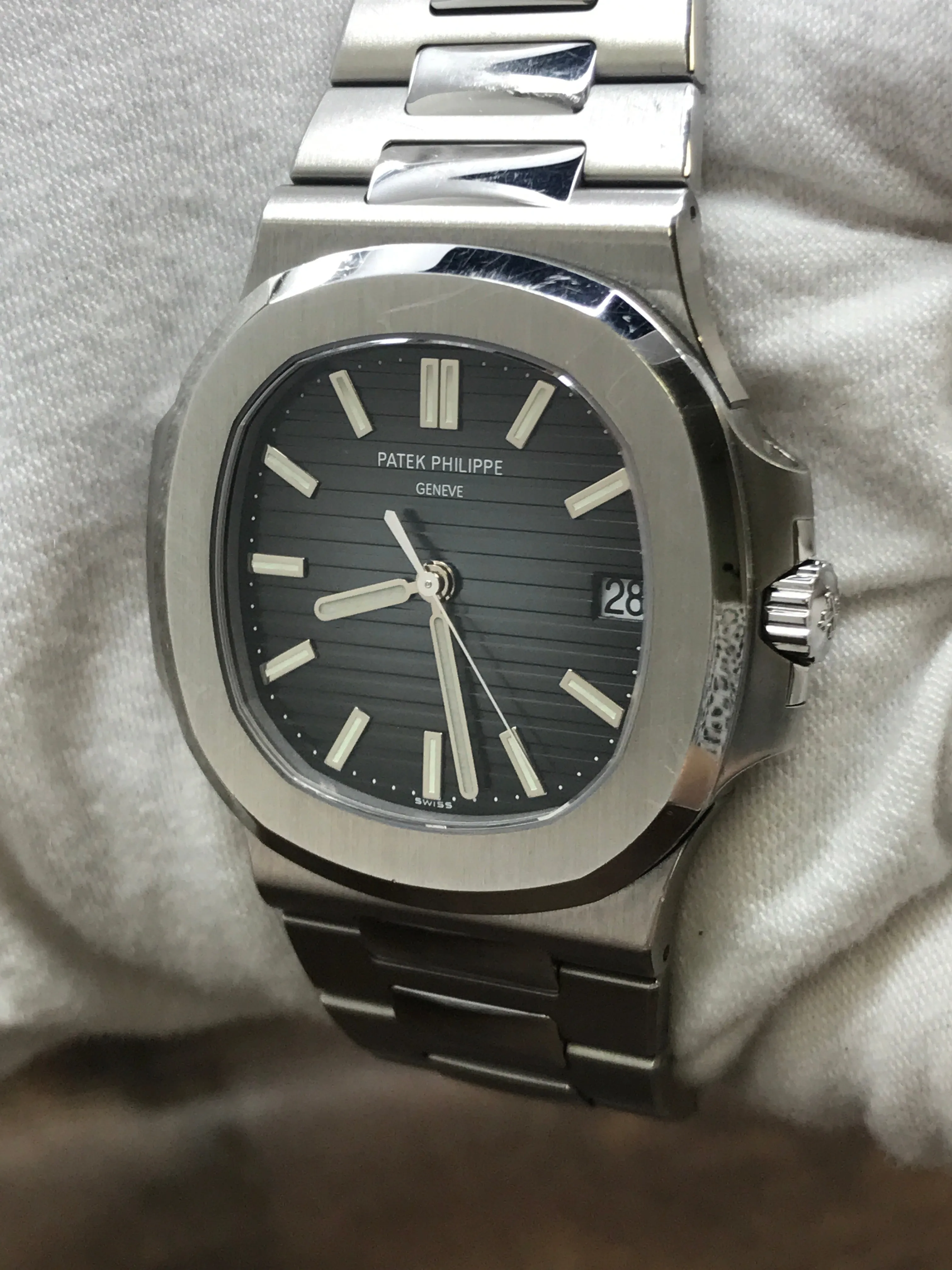 Patek Philippe Nautilus Unpolished 2017 B&P 5711/1A Blue Dial Automatic Men's Watch