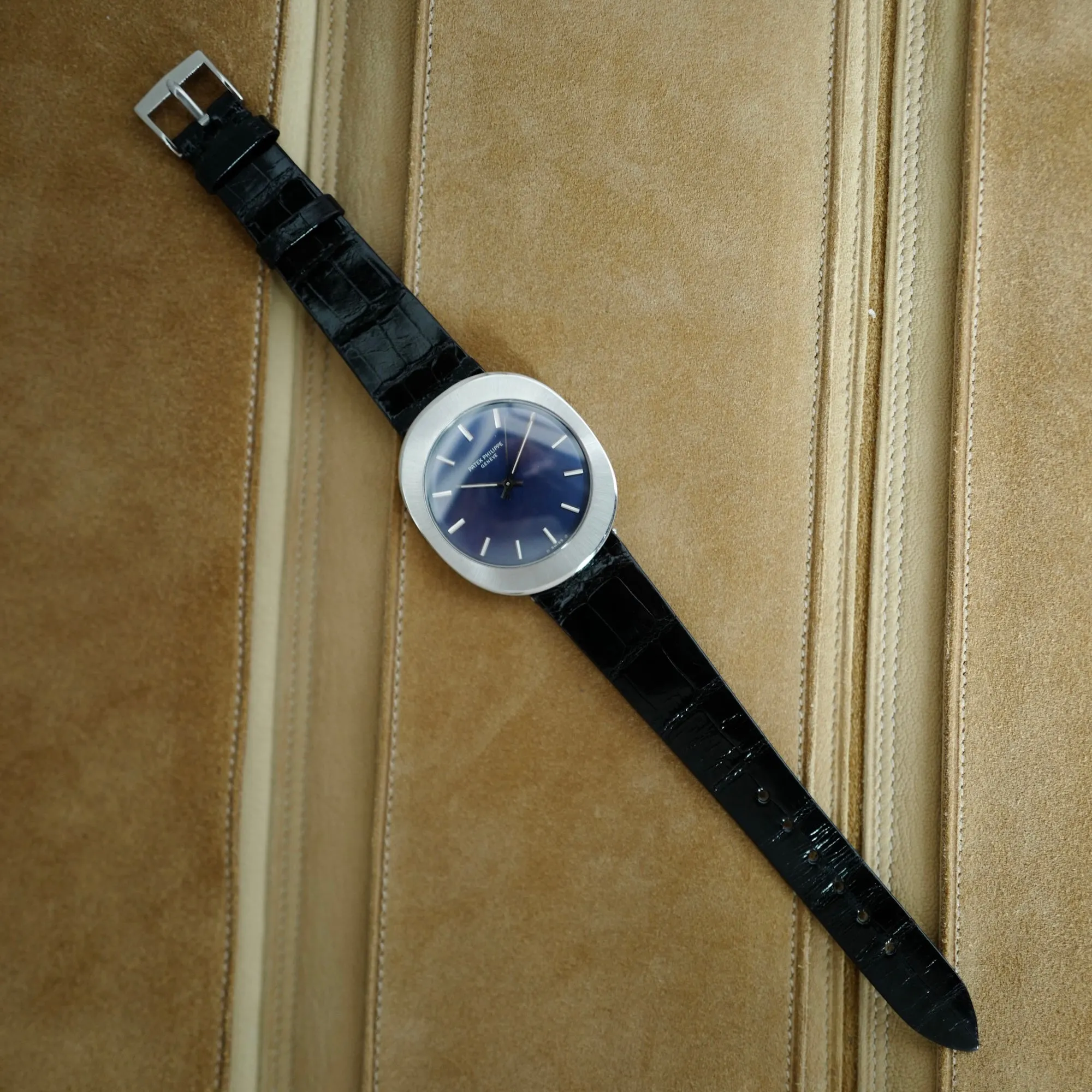 Patek Steel UFO Automatic Backwind Watch Ref. 3580 with Blue Dial (New Arrival)