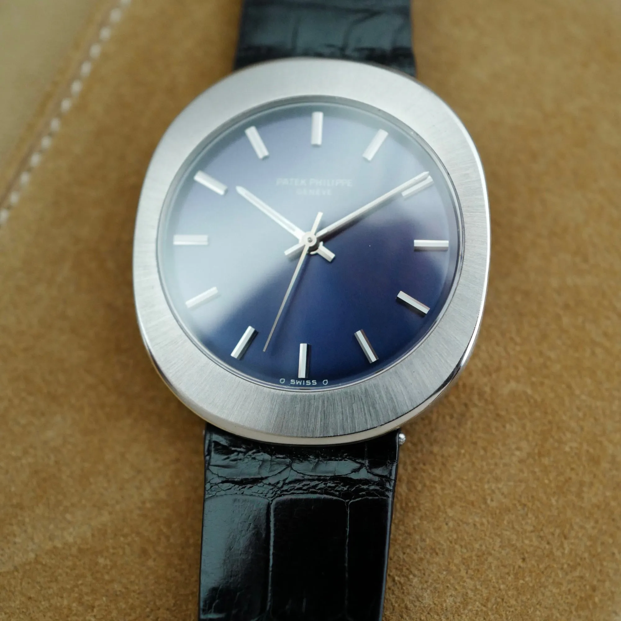 Patek Steel UFO Automatic Backwind Watch Ref. 3580 with Blue Dial (New Arrival)