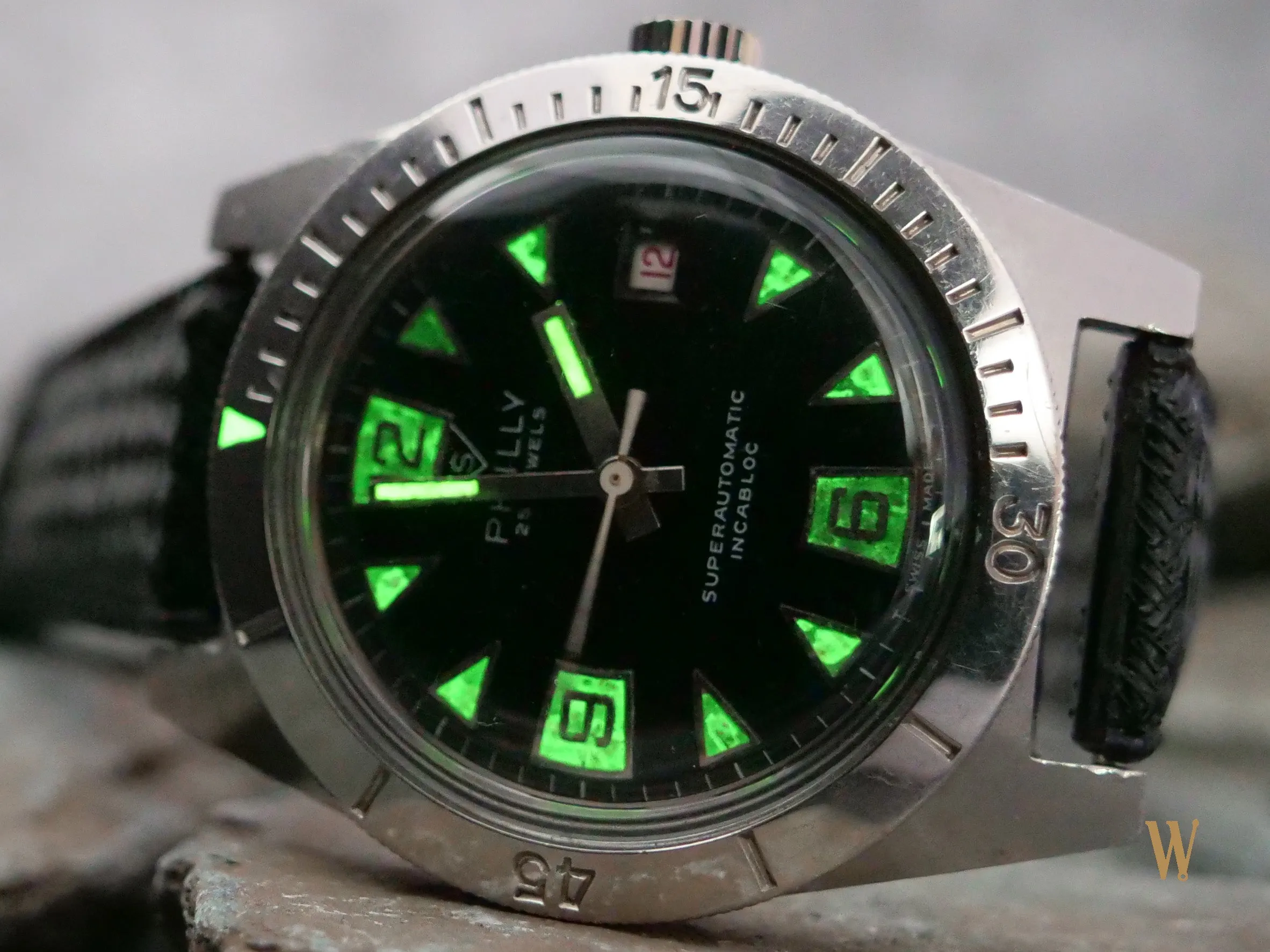 Philly Super-automatic dive watch