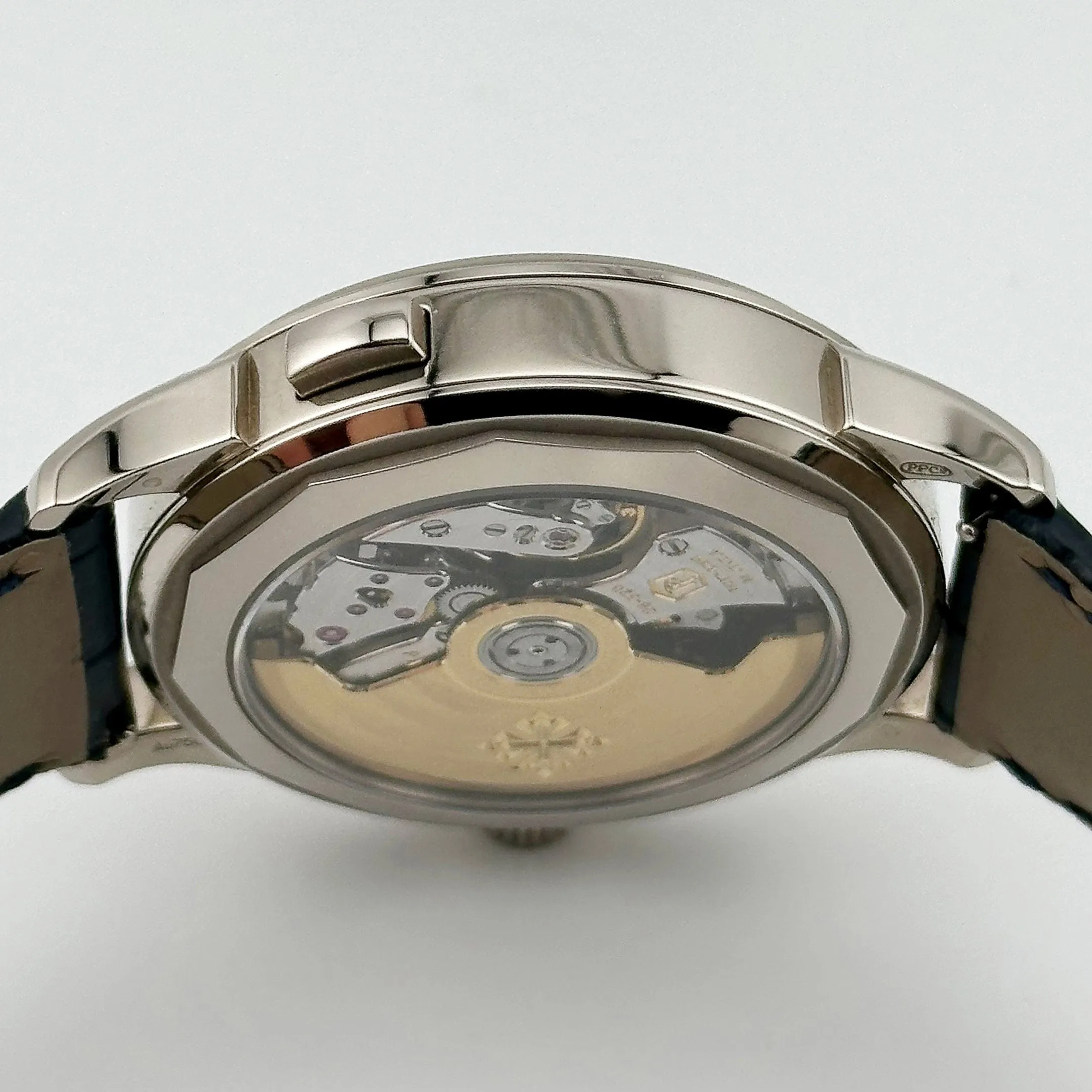 PP Luxury Watches Complications 5930G-010 World Time Flyback Chronograph White Gold Blue Dial (2022)