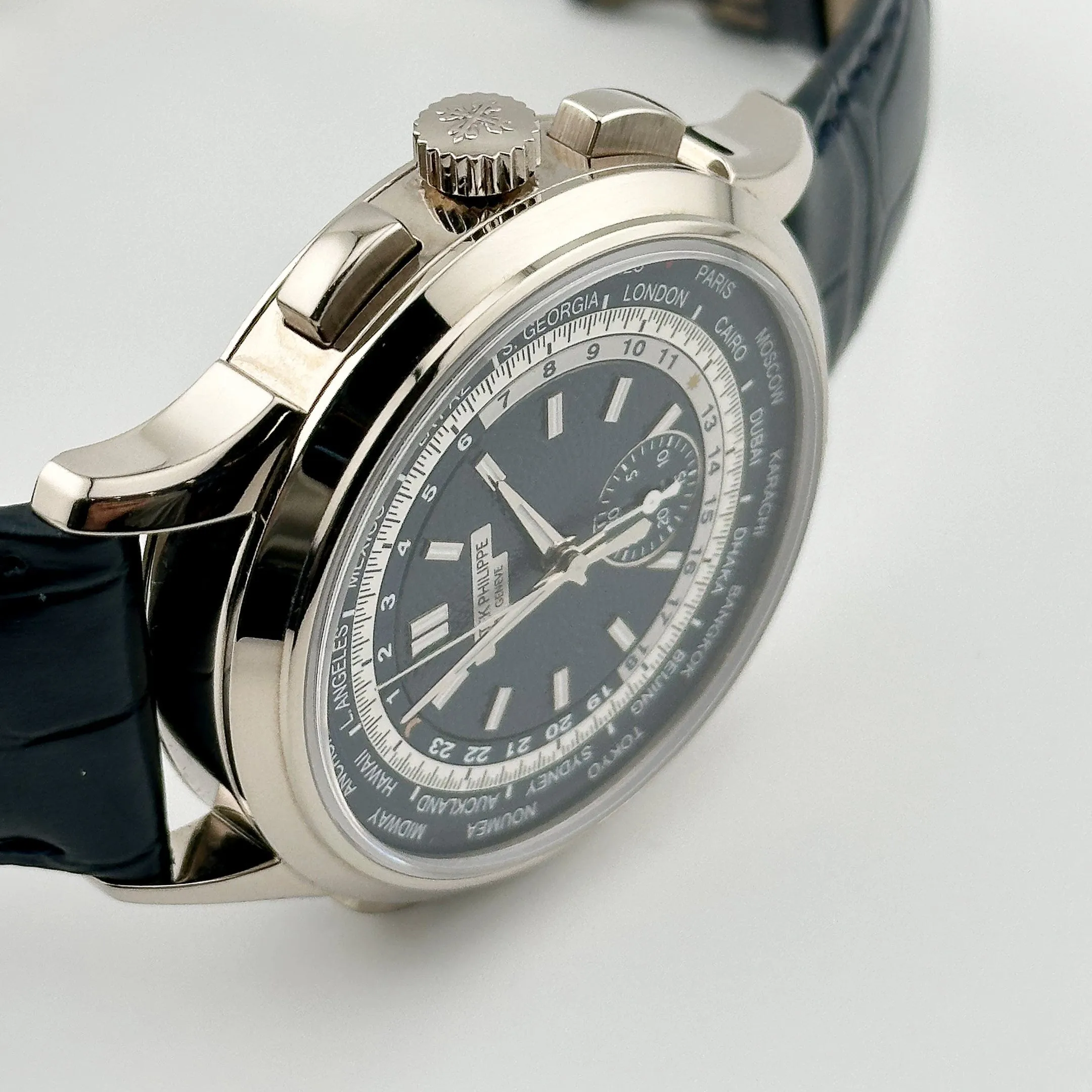 PP Luxury Watches Complications 5930G-010 World Time Flyback Chronograph White Gold Blue Dial (2022)
