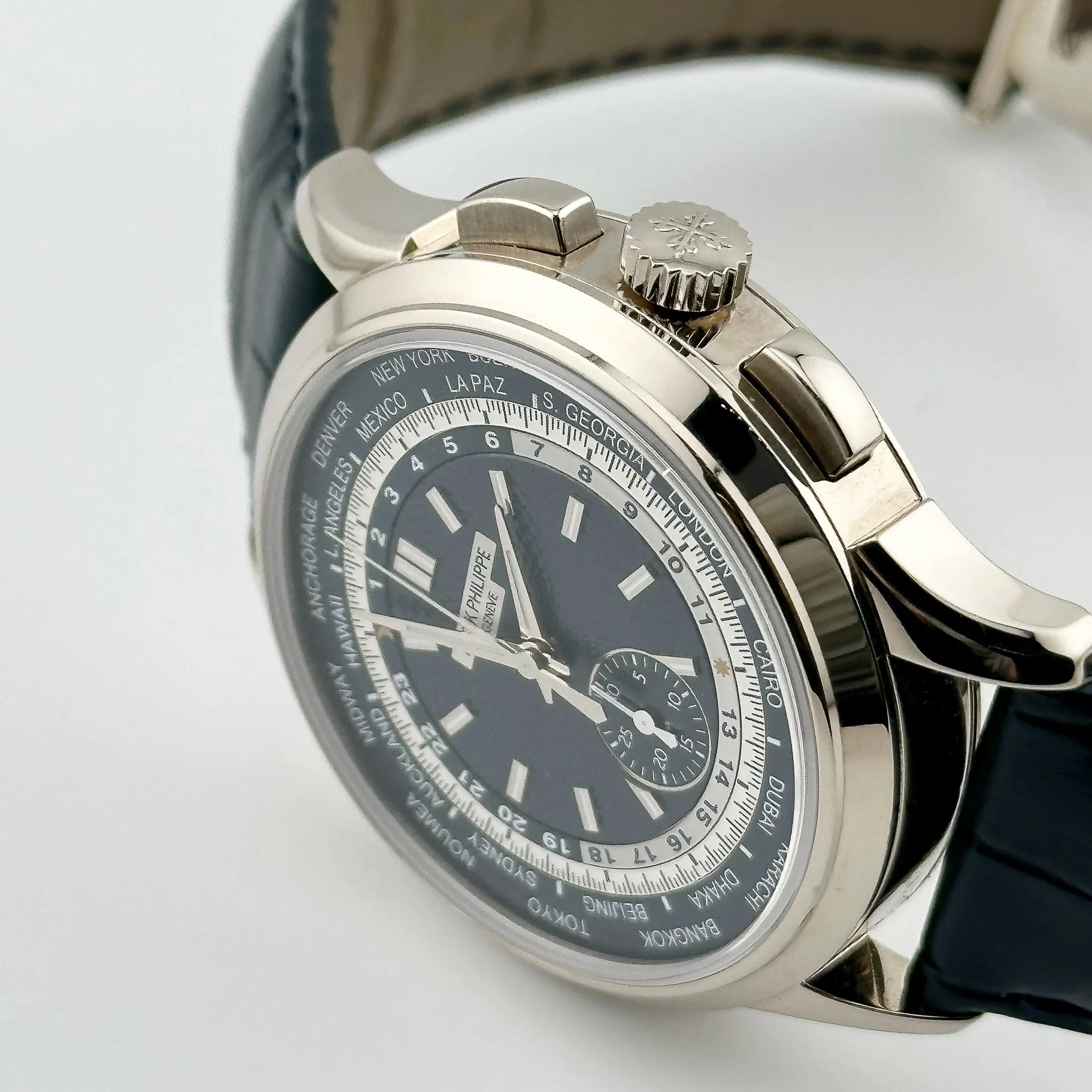 PP Luxury Watches Complications 5930G-010 World Time Flyback Chronograph White Gold Blue Dial (2022)