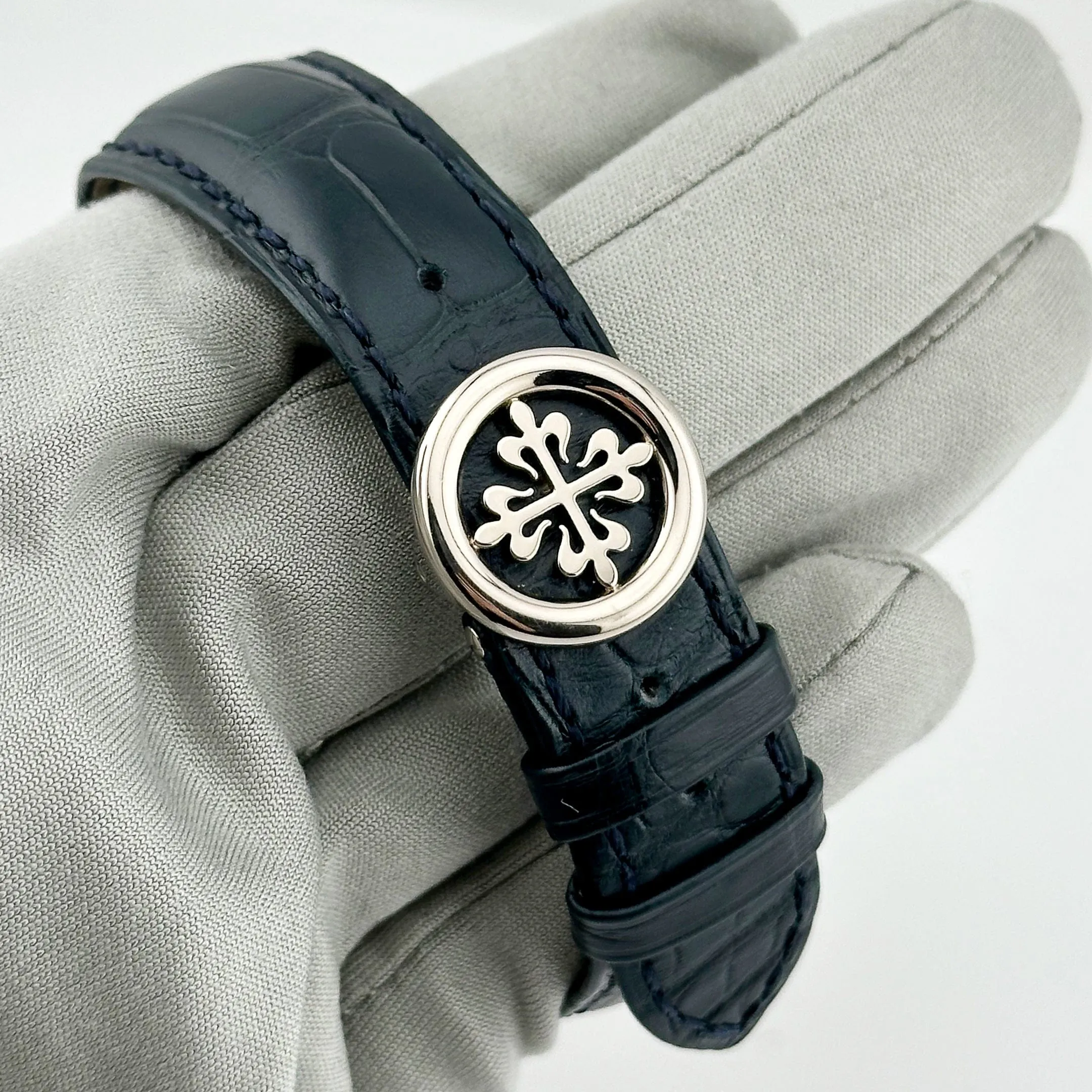 PP Luxury Watches Complications 5930G-010 World Time Flyback Chronograph White Gold Blue Dial (2022)