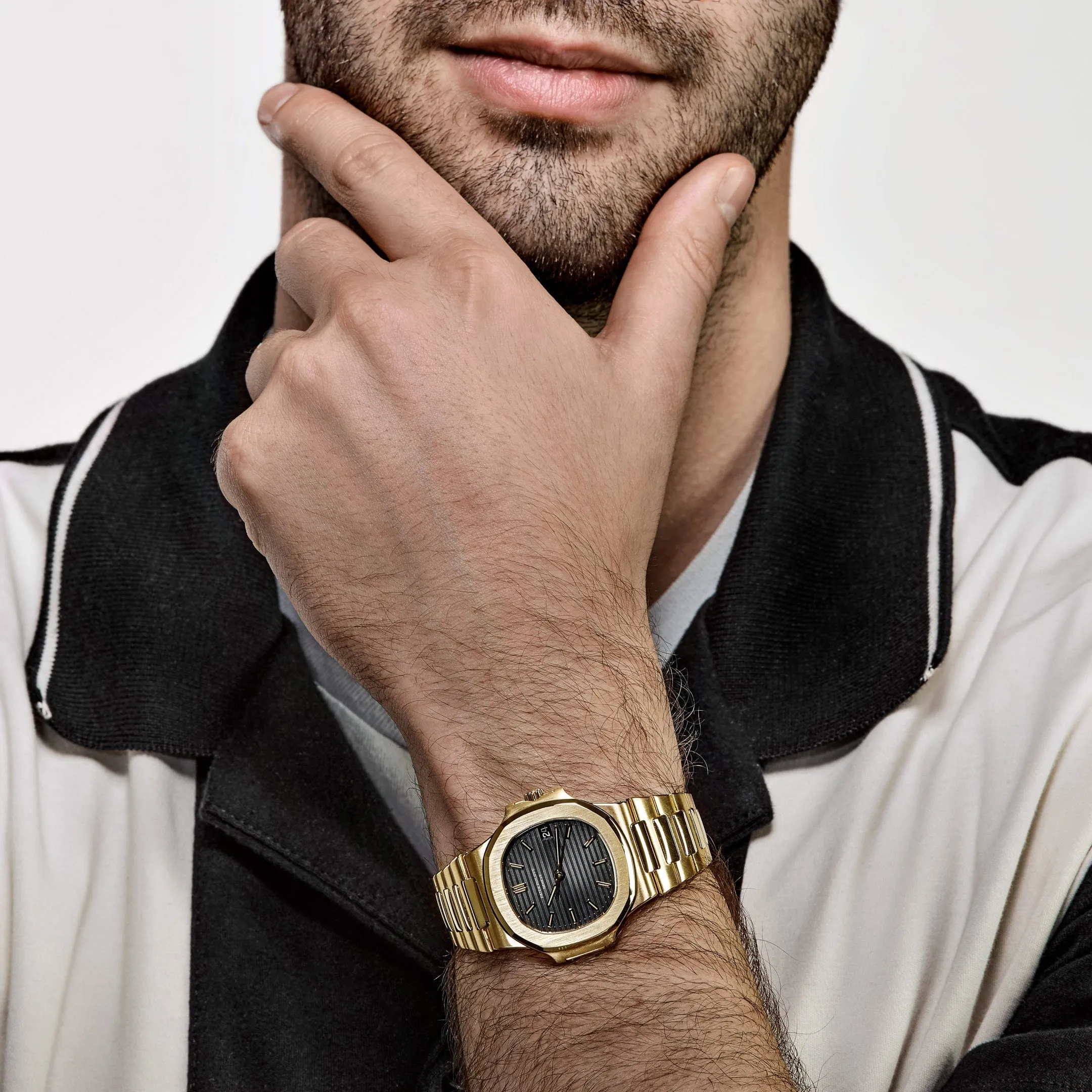 PP Luxury Watches Nautilus 3800/1 Yellow Gold Blue Dial (1983)