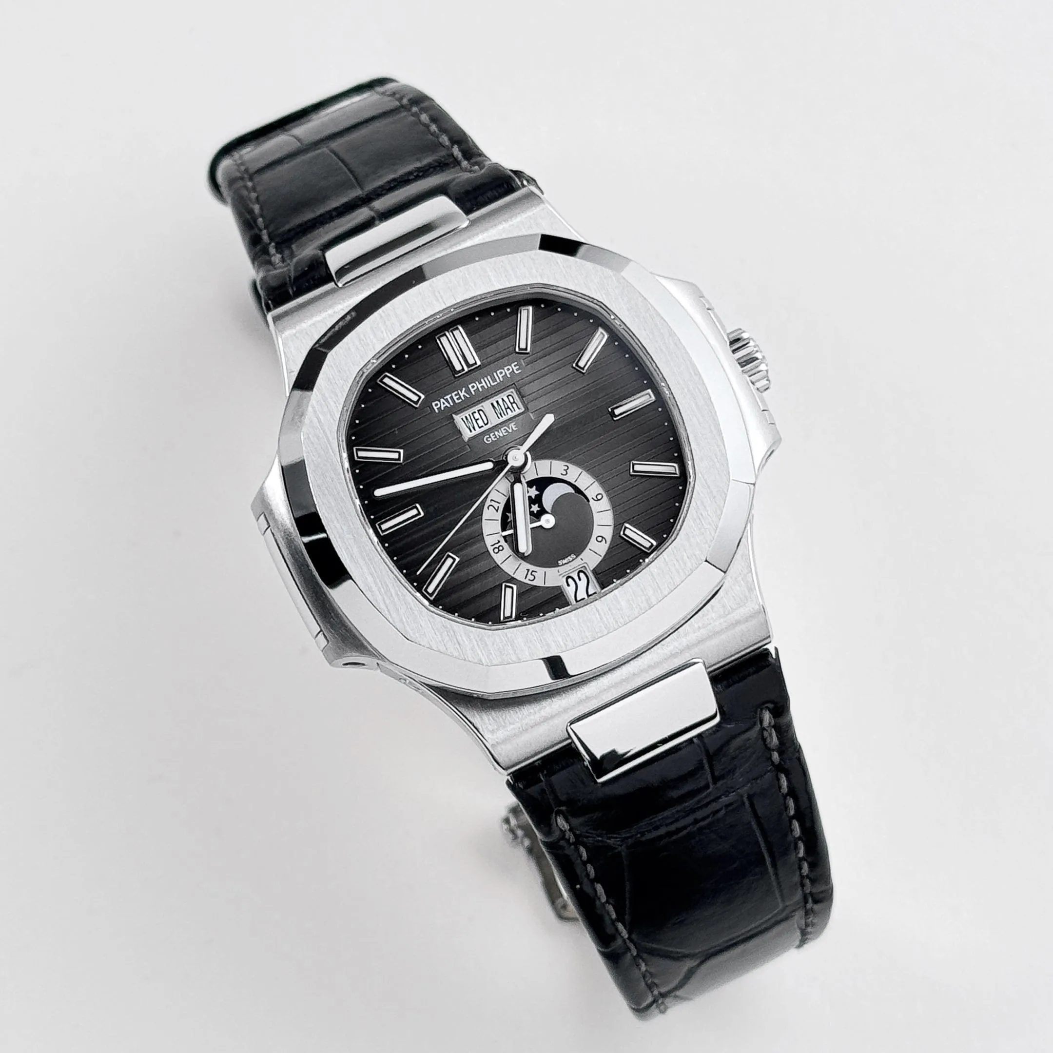 PP Luxury Watches Nautilus 5726A-001 Annual Calendar Moon Phases Stainless Steel Black Dial (2016)