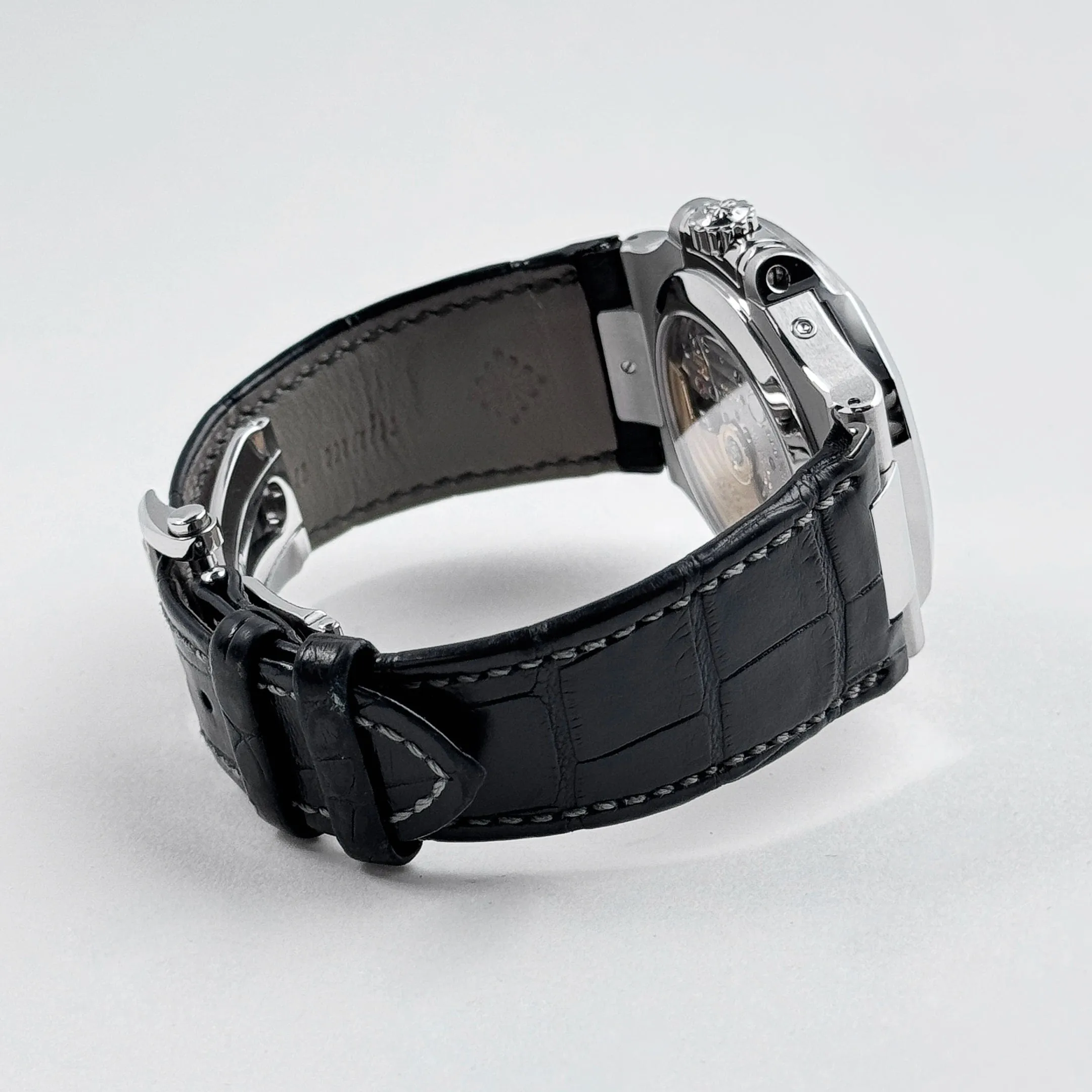 PP Luxury Watches Nautilus 5726A-001 Annual Calendar Moon Phases Stainless Steel Black Dial (2016)