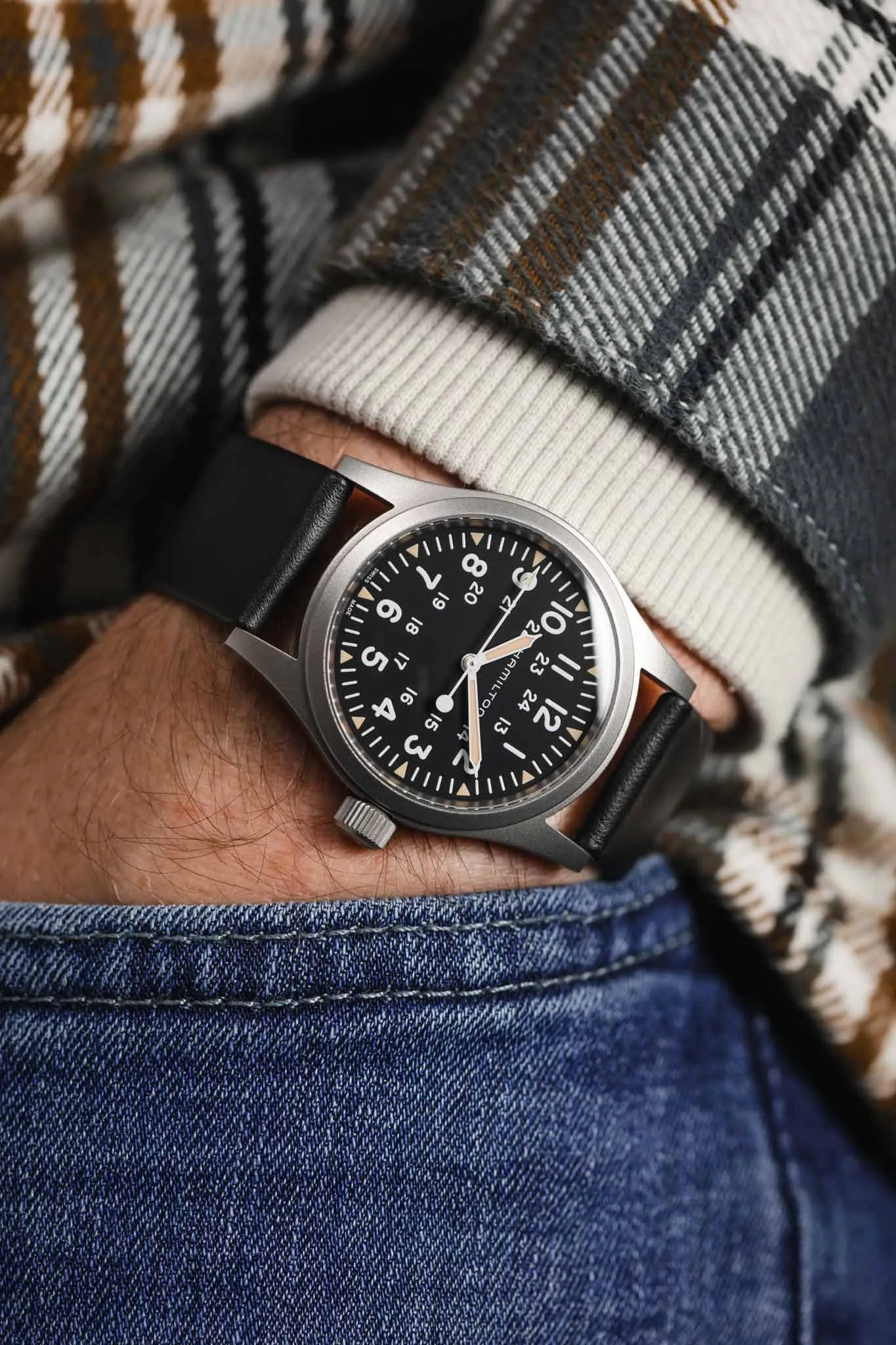 RIOS1931 CLASSIC Low-Profile Leather Watch Strap in BLACK