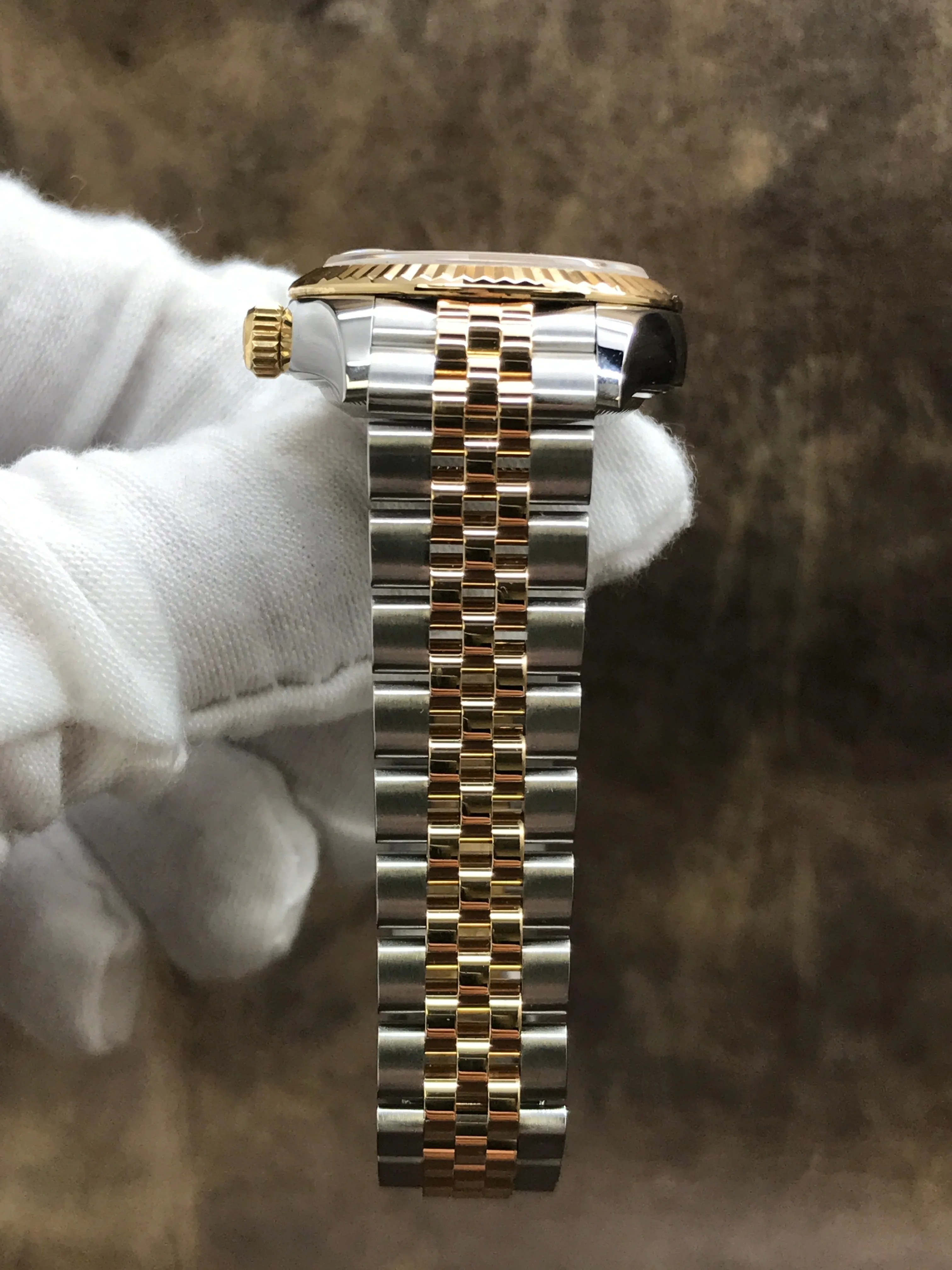 Rolex 28mm Datejust 279173 Champagne Dial Automatic  Women's Watch