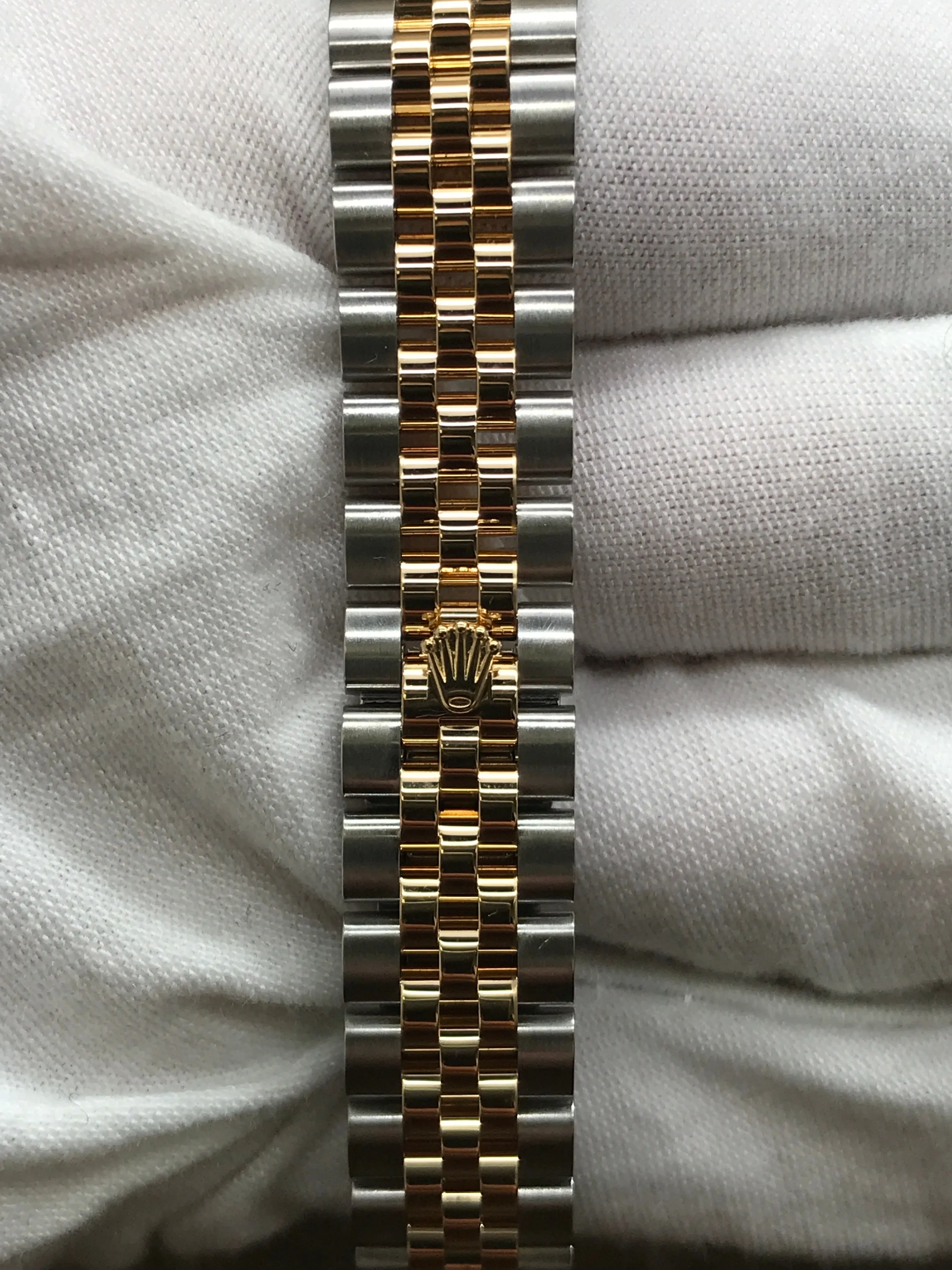 Rolex 28mm Datejust 279173 Champagne Dial Automatic  Women's Watch