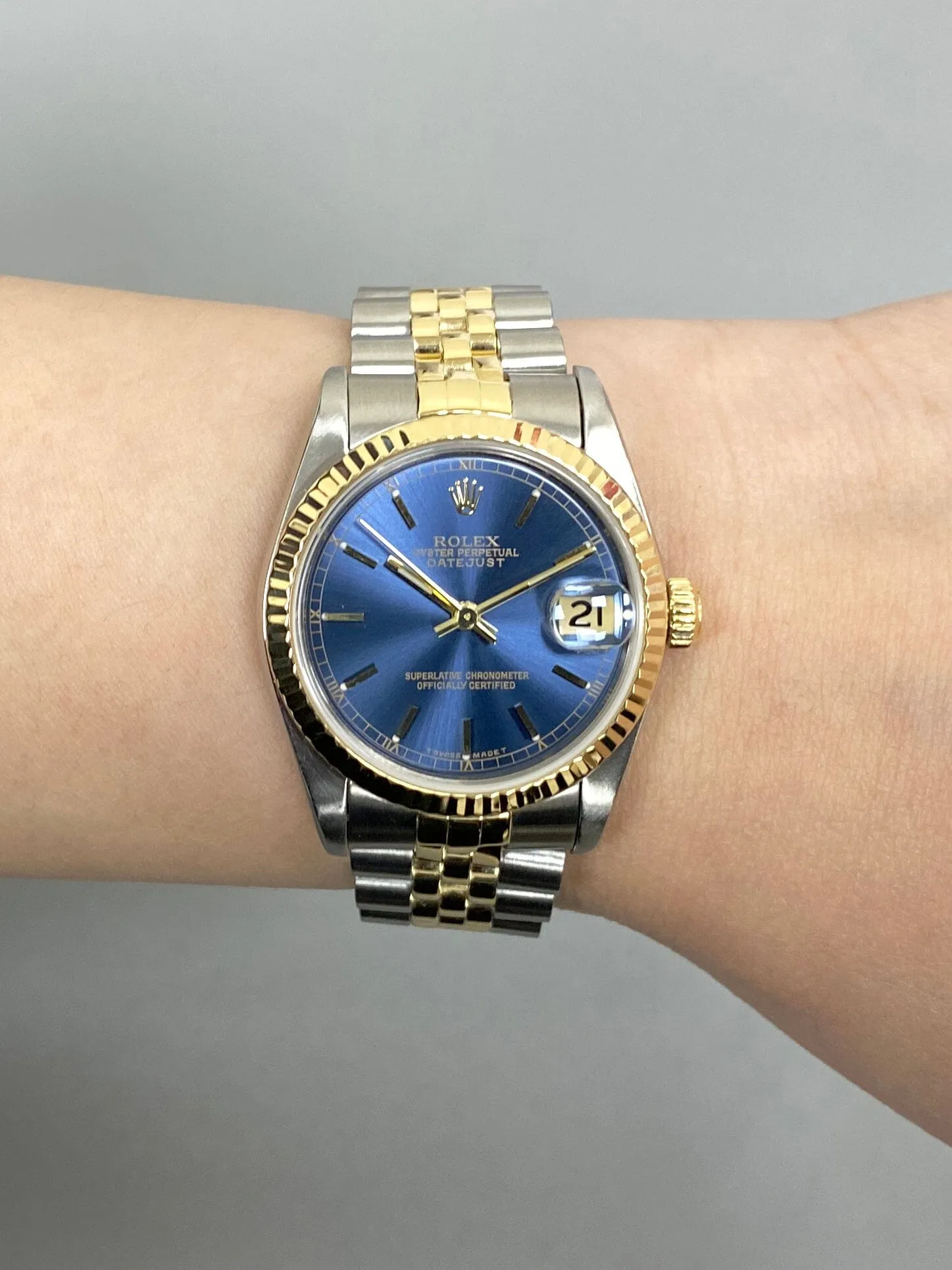 Rolex Datejust 68273 Midsize Blue Dial Ladies Watch Box Papers