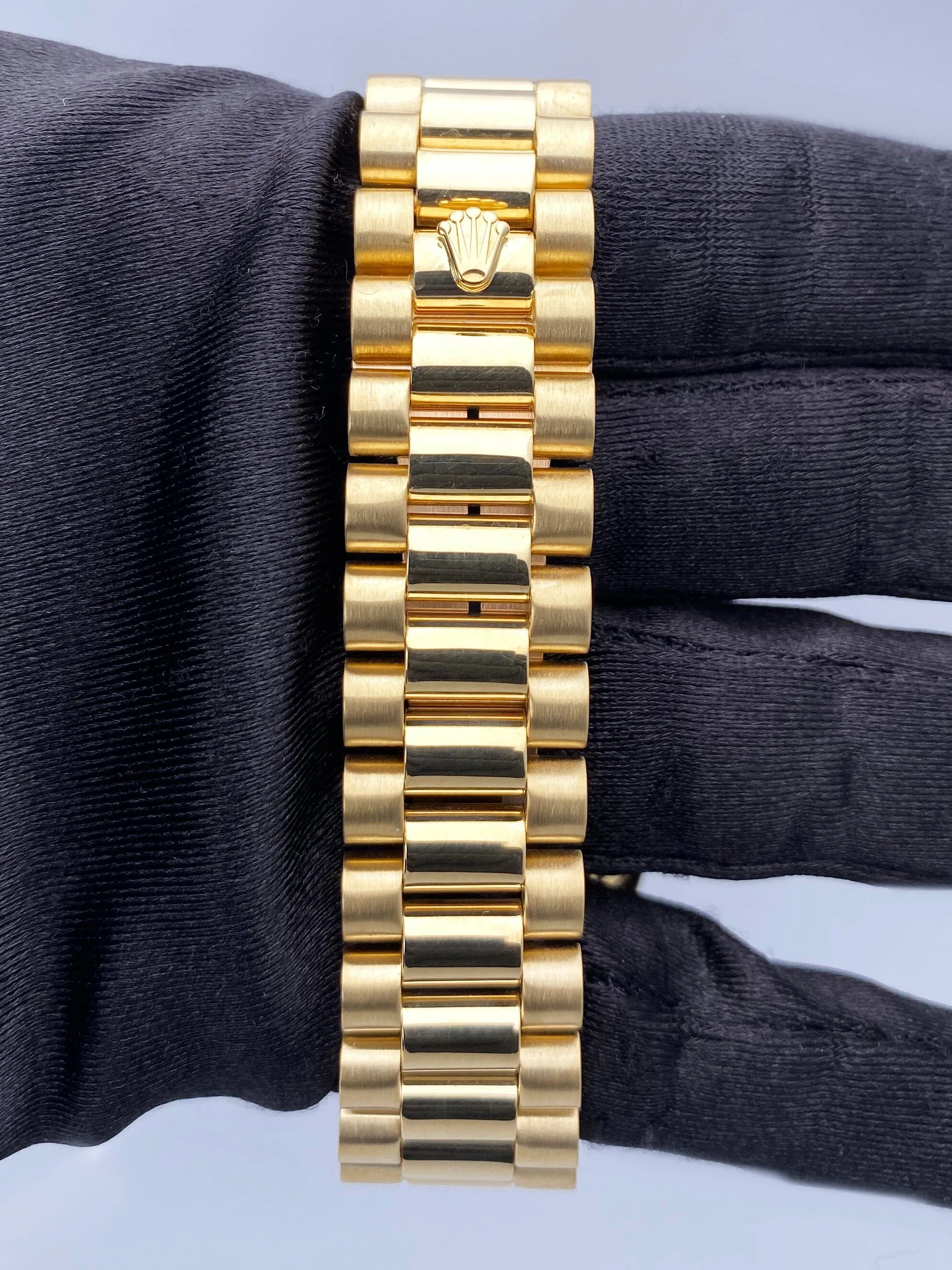 Rolex Day Date 18038 Diamond Dial Mens Watch Box Papers