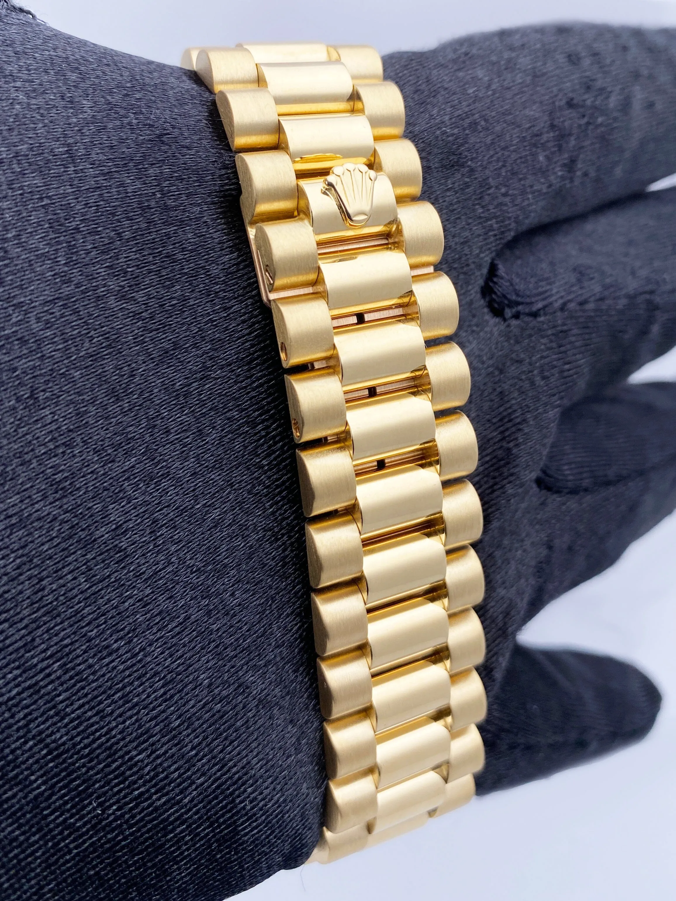 Rolex Day Date 18238 18K Yellow Gold Mens Watch