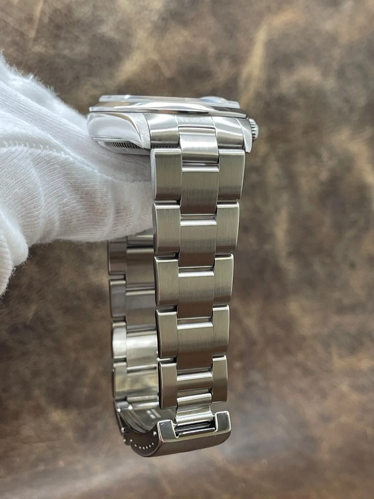 Rolex Oyster Perpetual Date 34mm 15200 White Dial Automatic Watch