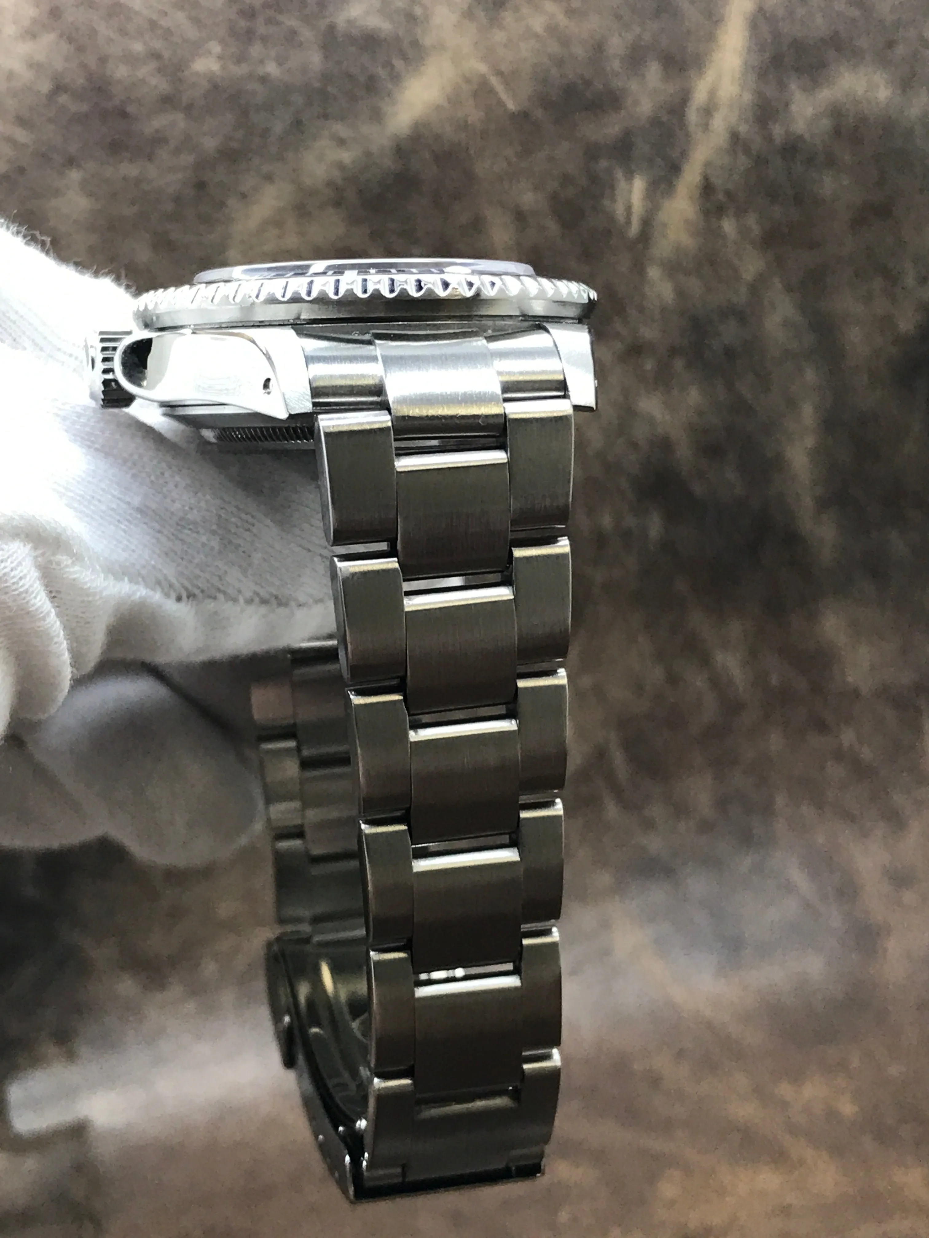 Rolex Sea-Dweller 16660 Black Service Dial Automatic Men's Watch
