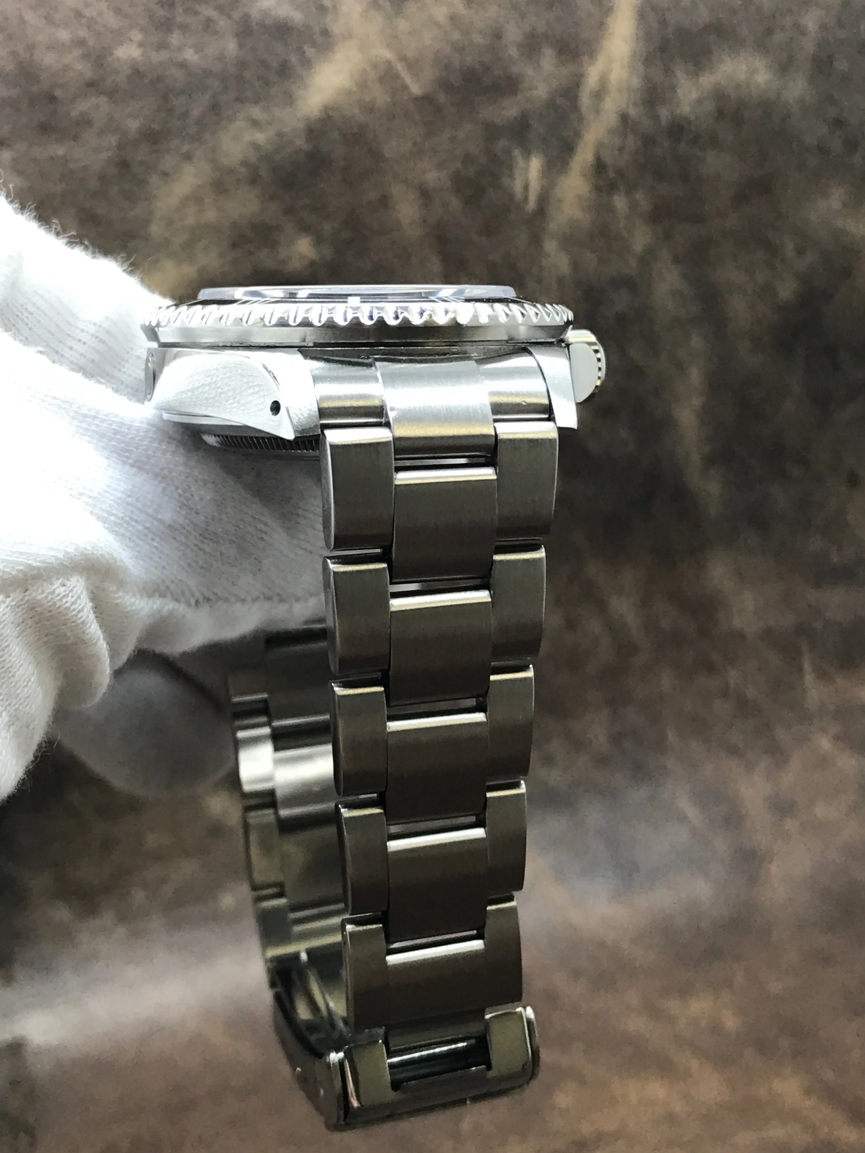 Rolex Sea-Dweller 16660 Black Service Dial Automatic Men's Watch