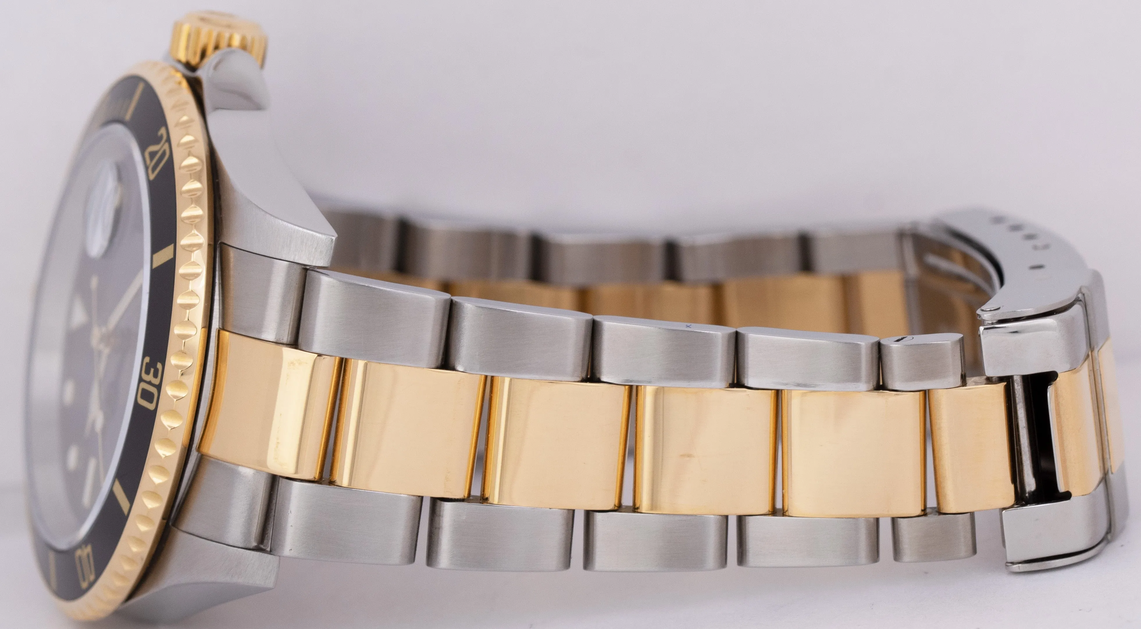 Rolex Submariner Date 40mm Black Two-Tone 18K Gold NO-HOLES Steel 16613 Watch